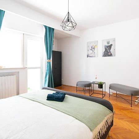 Amazing New Flat City Center Bukarest Eksteriør billede